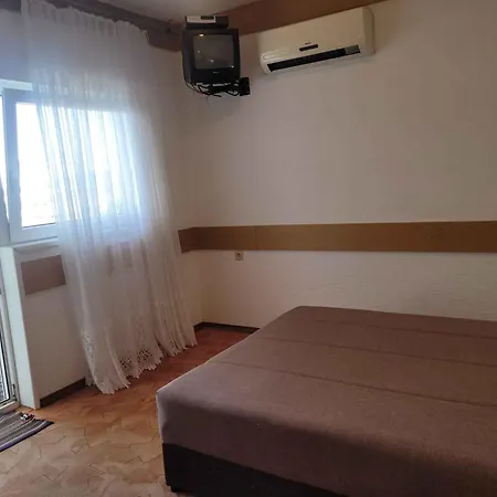 1 Apartament